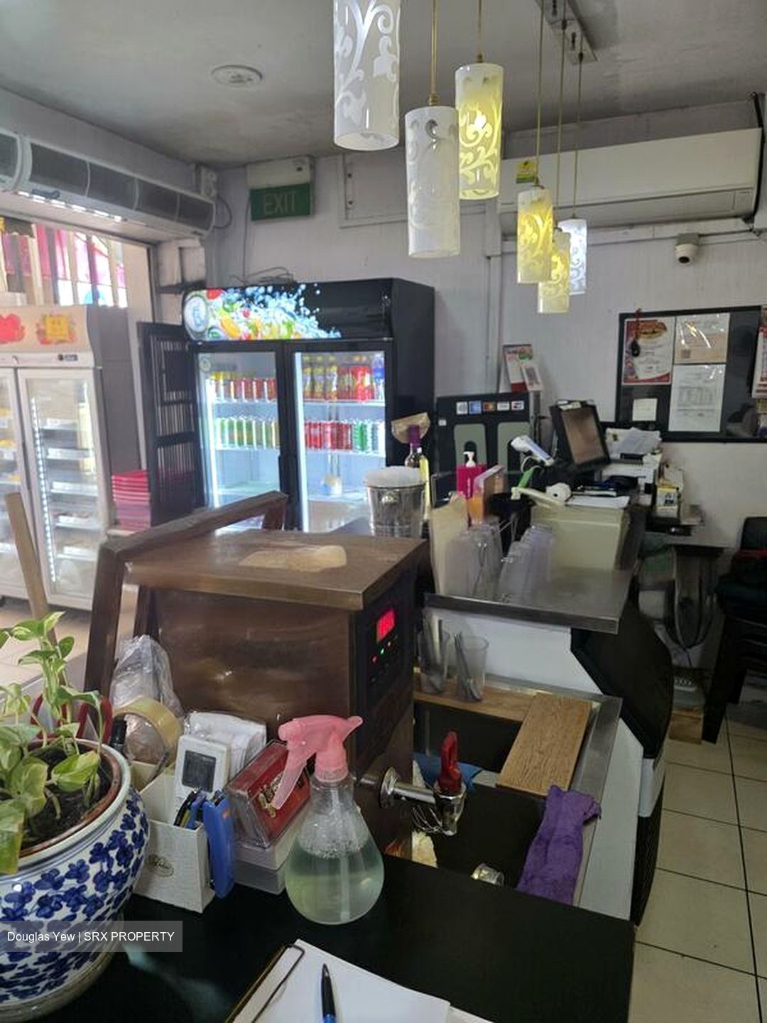 Four Chain Hotel (D14), Retail #472347921